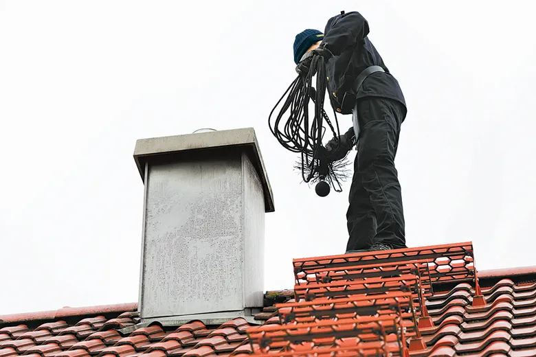 Chimney Sweep Scams: 7 Tactics Homeowners Must Know